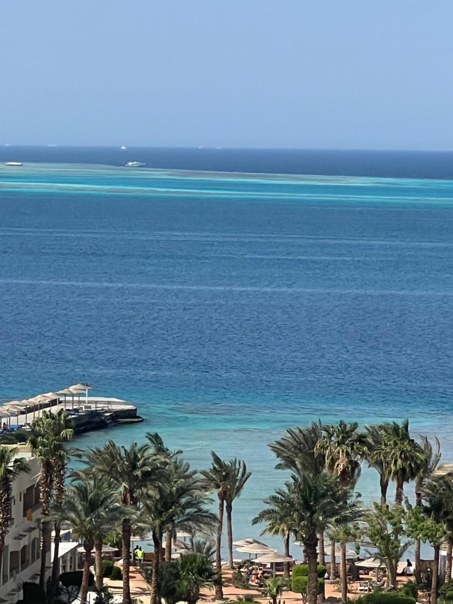 الغردقه خلف العروسه *